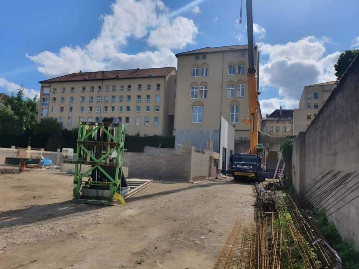 Engins et matériel de construction sur chantier, Rosbruck