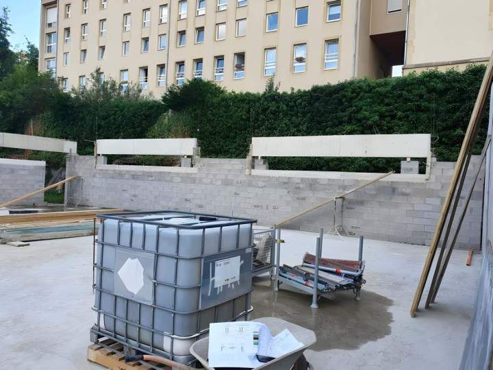 lévation de murs en parpaings, Rosbruck